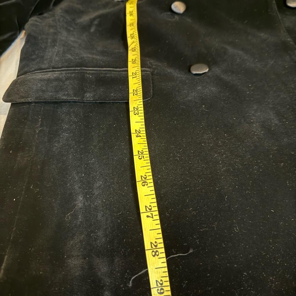 Men's Black Velvet Blazer with Silver Lapels - Picture 13 of 14